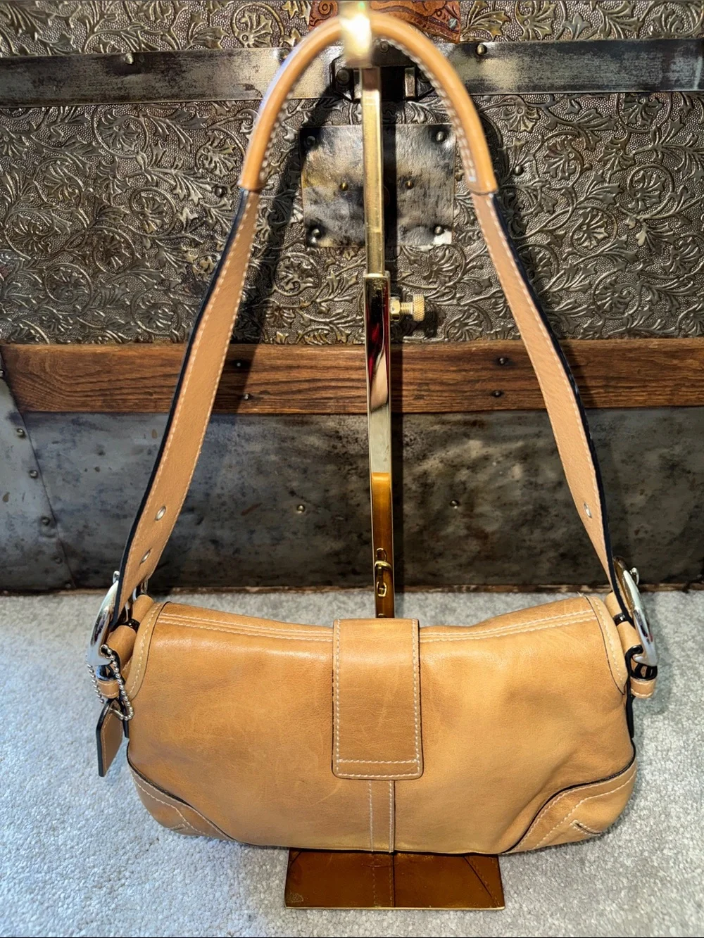 Coach Vintage British Tan Soho Small Buckle Flap Shoulder Bag w/Matching Wallet - Picture 2 of 16